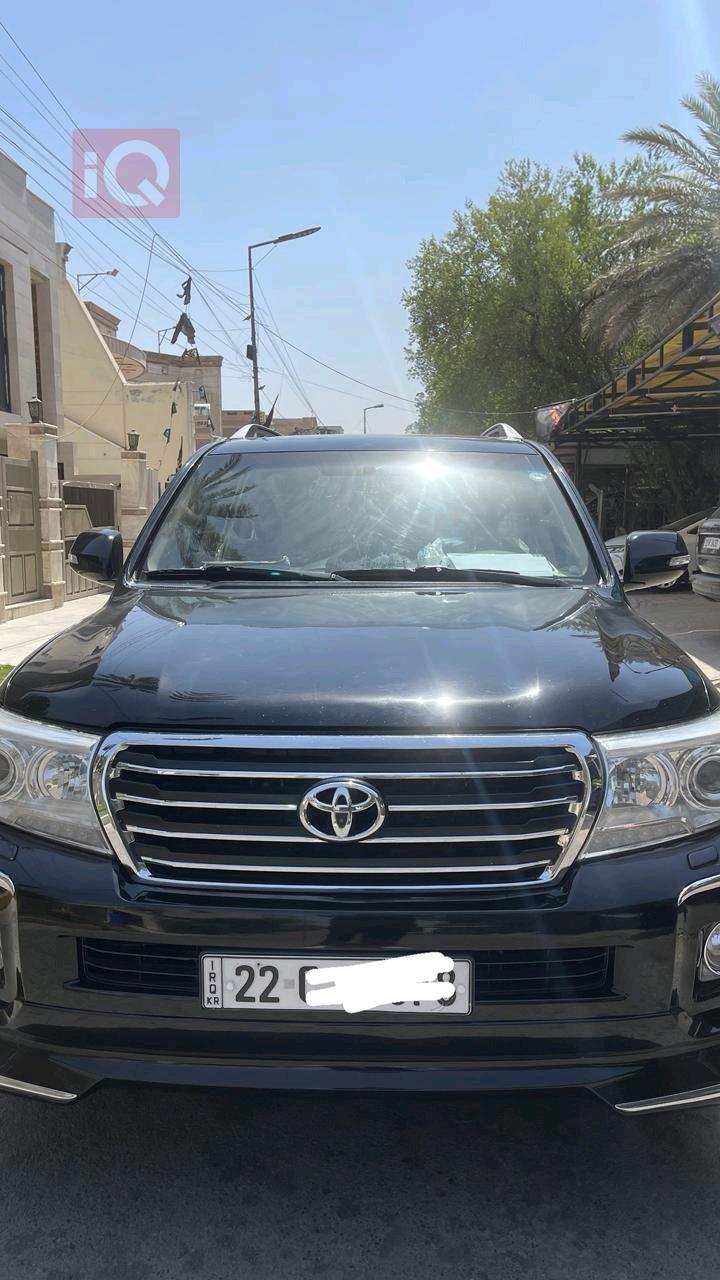 تويوتا لاندكروزر